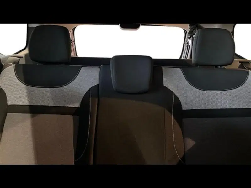Dacia Duster usata a Firenze (11)
