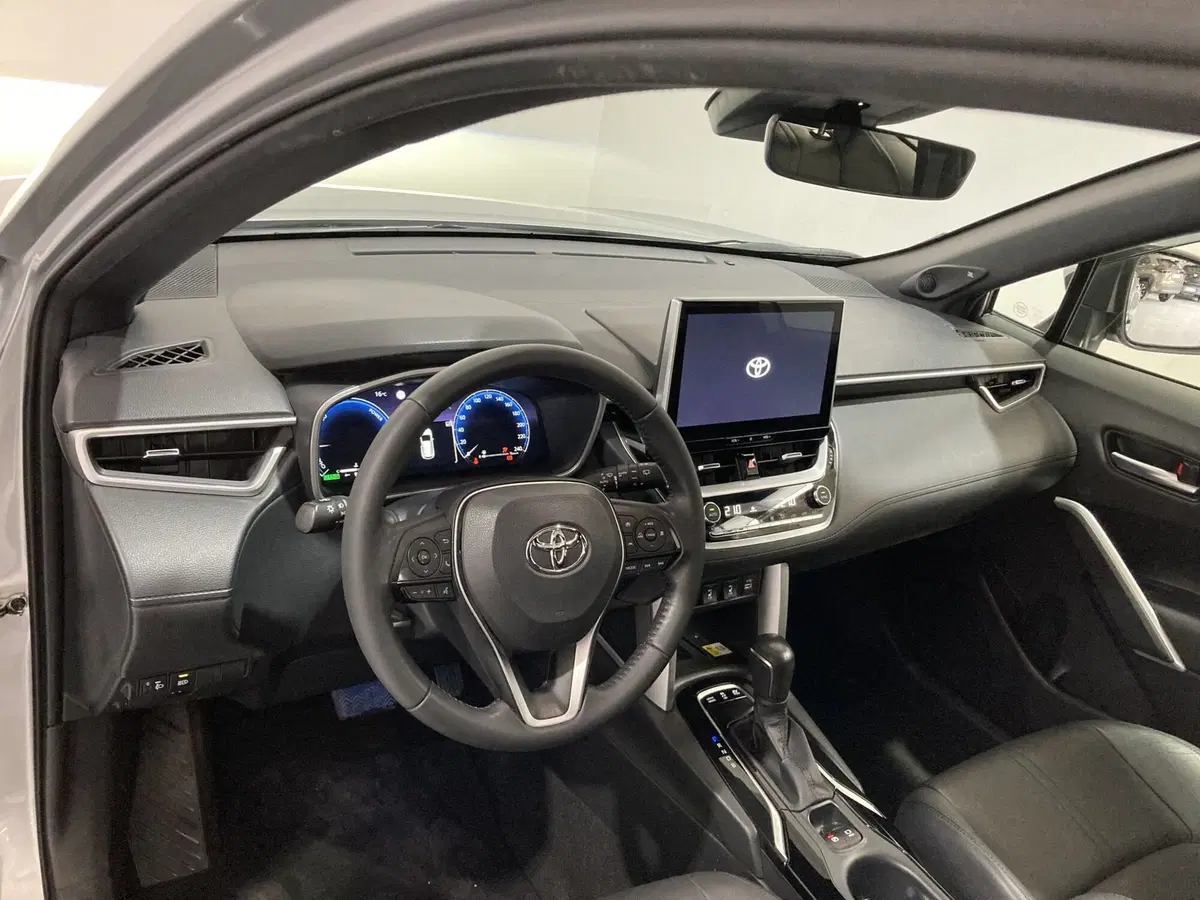 Toyota Corolla Cross Hybrid usata a Barletta-Andria-Trani (13)