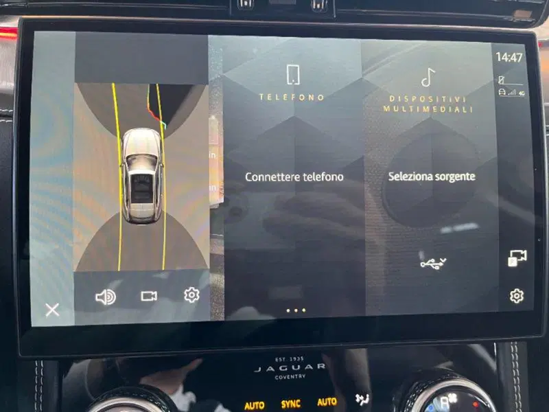 Jaguar F-Pace usata a Venezia (14)