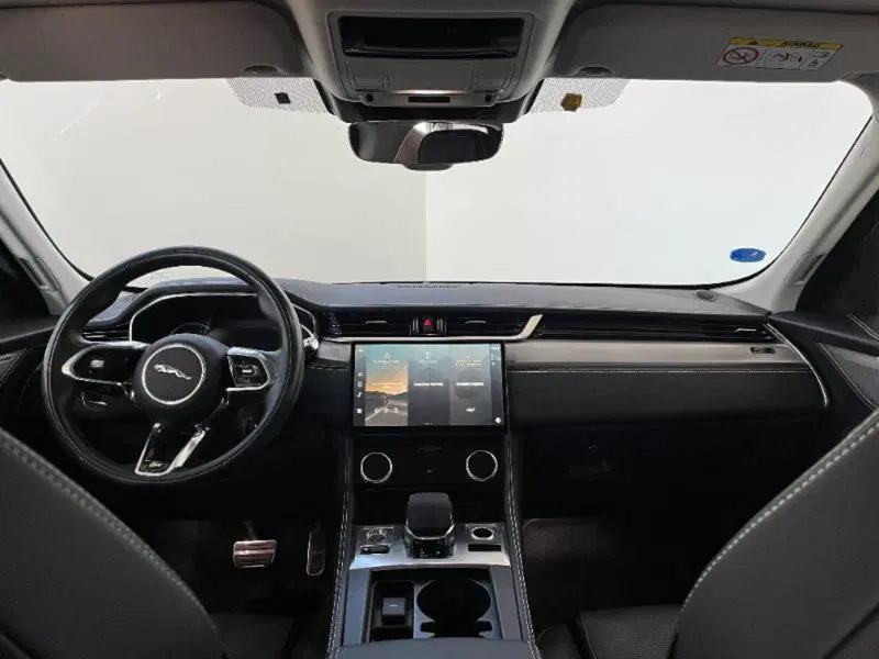 Jaguar F-Pace usata a Venezia (5)