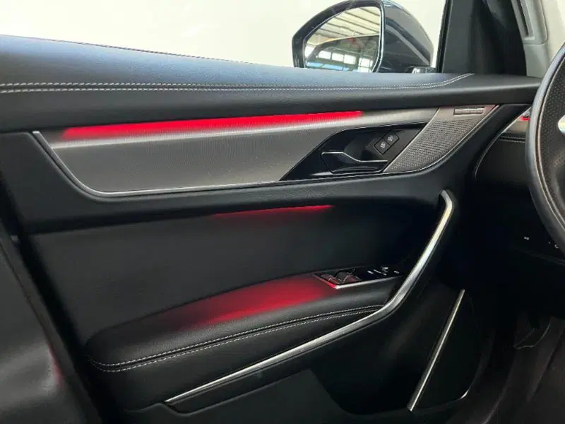 Jaguar F-Pace usata a Venezia (8)