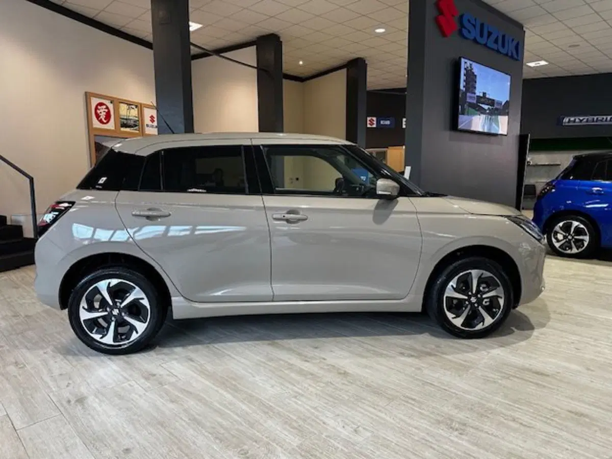 Suzuki Swift nuova a Vercelli (7)