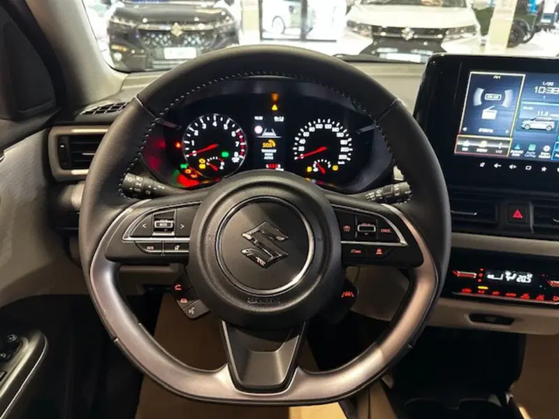 Suzuki Swift nuova a Vercelli (9)