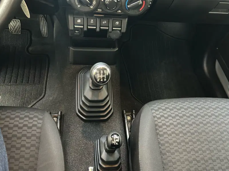 Suzuki Jimny usata a Vercelli (18)