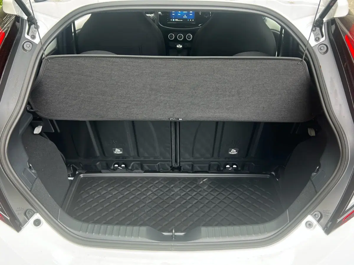 Toyota Aygo X nuova a Vercelli (10)