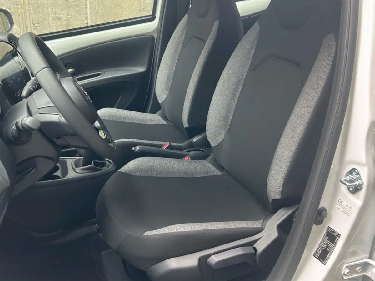 Toyota Aygo X nuova a Vercelli (12)