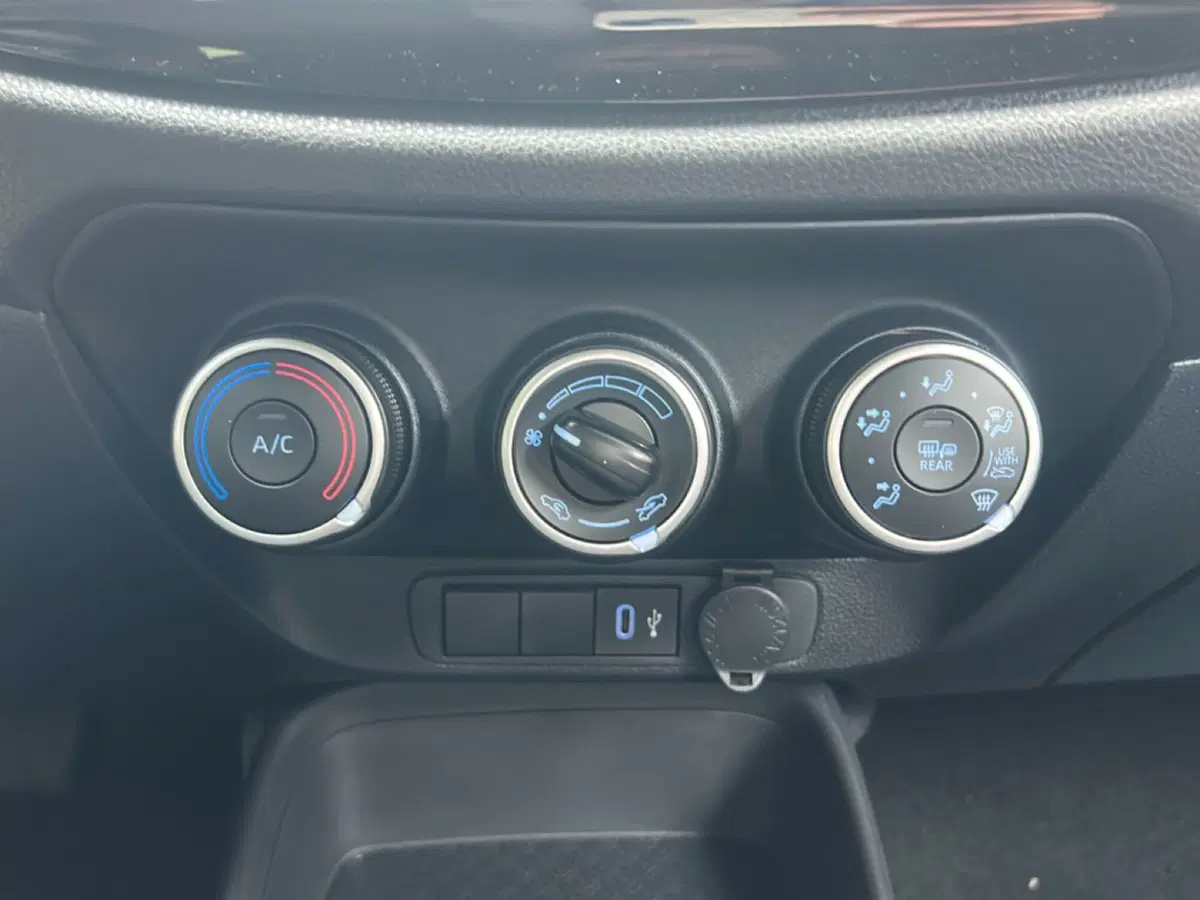 Toyota Aygo X nuova a Vercelli (18)