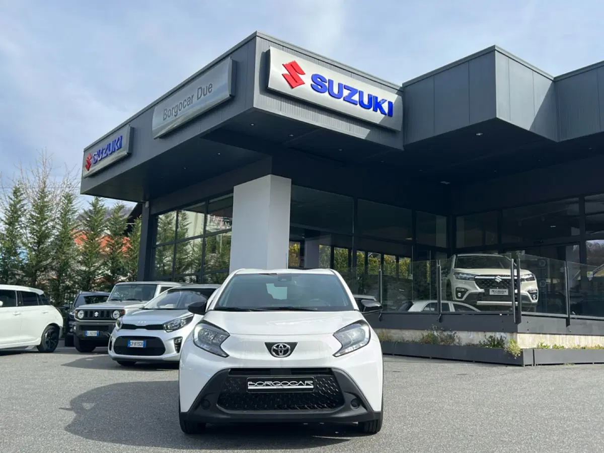 Toyota Aygo X nuova a Vercelli (2)