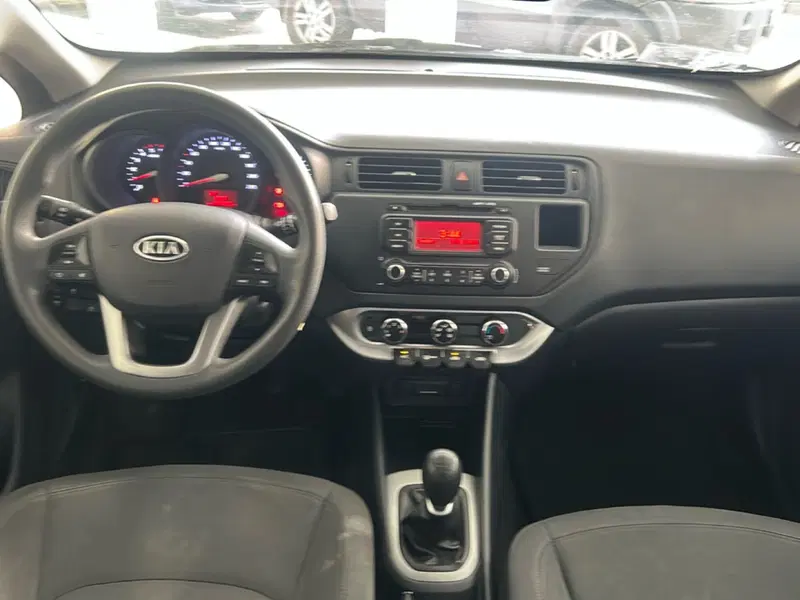 Kia Rio usata a Vercelli (14)
