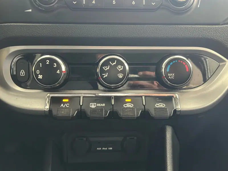 Kia Rio usata a Vercelli (17)