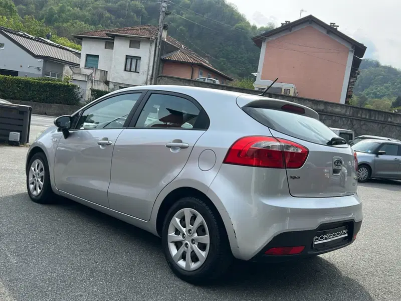 Kia Rio usata a Vercelli (5)