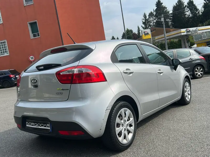 Kia Rio usata a Vercelli (6)