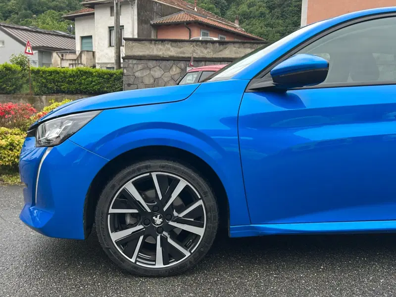 Peugeot 208 usata a Vercelli (10)
