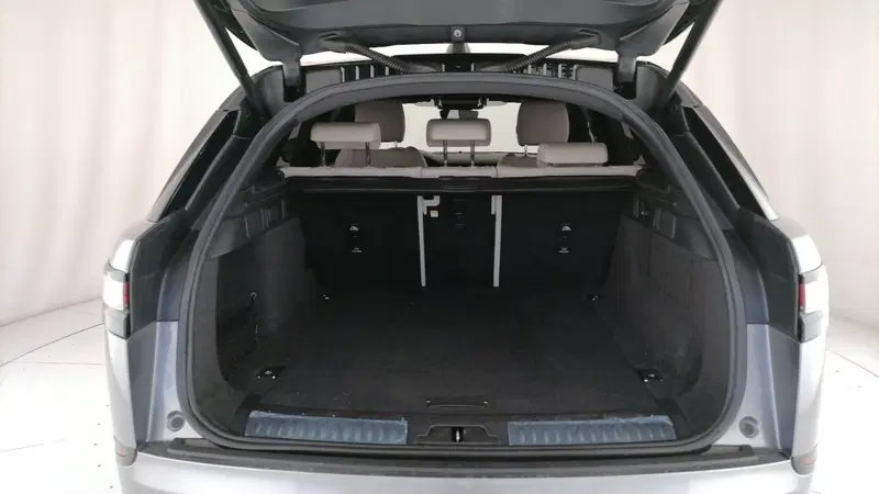 Land Rover Range Rover Velar usata a Roma (11)