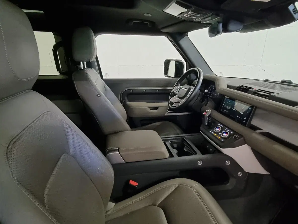 Land Rover Defender usata a Brescia (3)