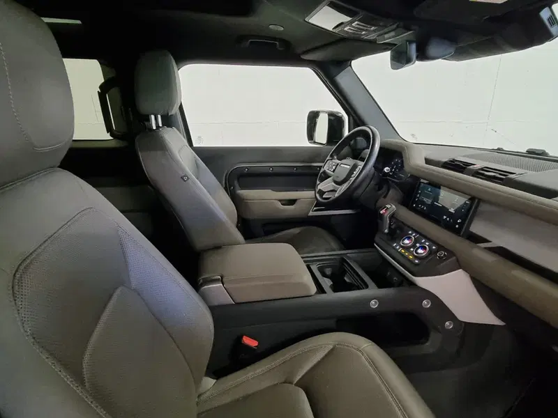 Land Rover Defender usata a Brescia (3)
