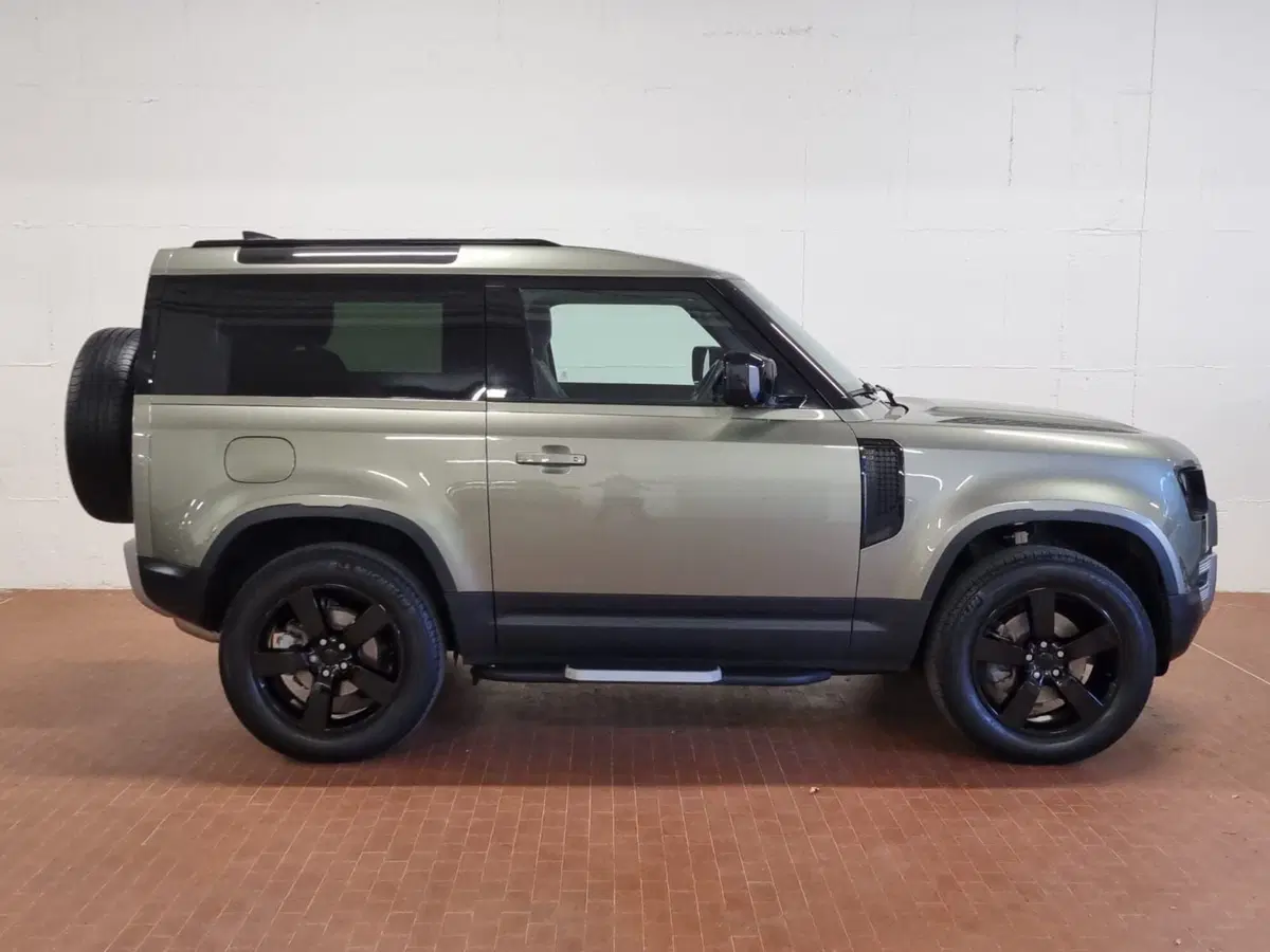 Land Rover Defender usata a Brescia (6)