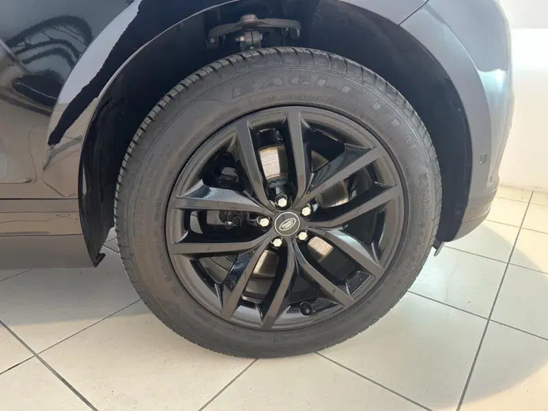 Land Rover Range Rover Velar usata a Venezia (11)