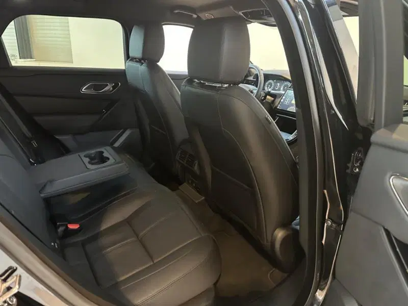 Land Rover Range Rover Velar usata a Venezia (9)