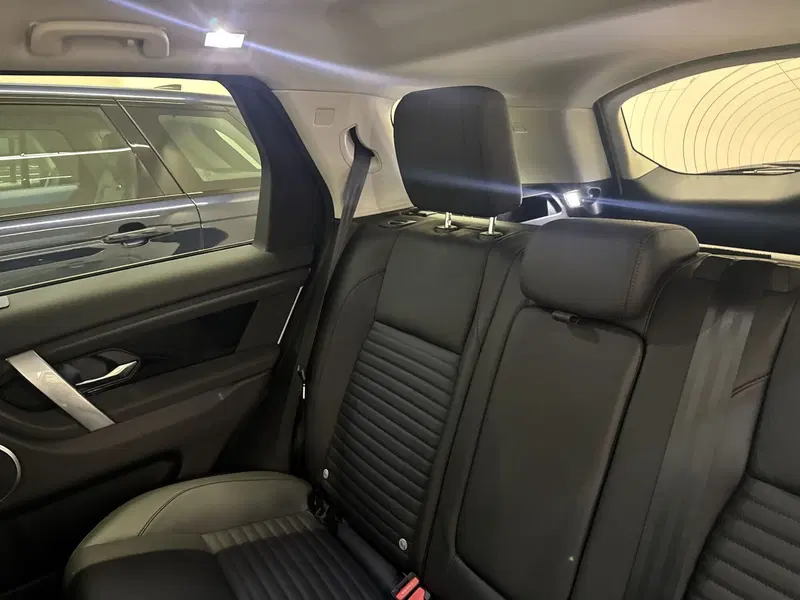 Land Rover Discovery Sport usata a Modena (11)