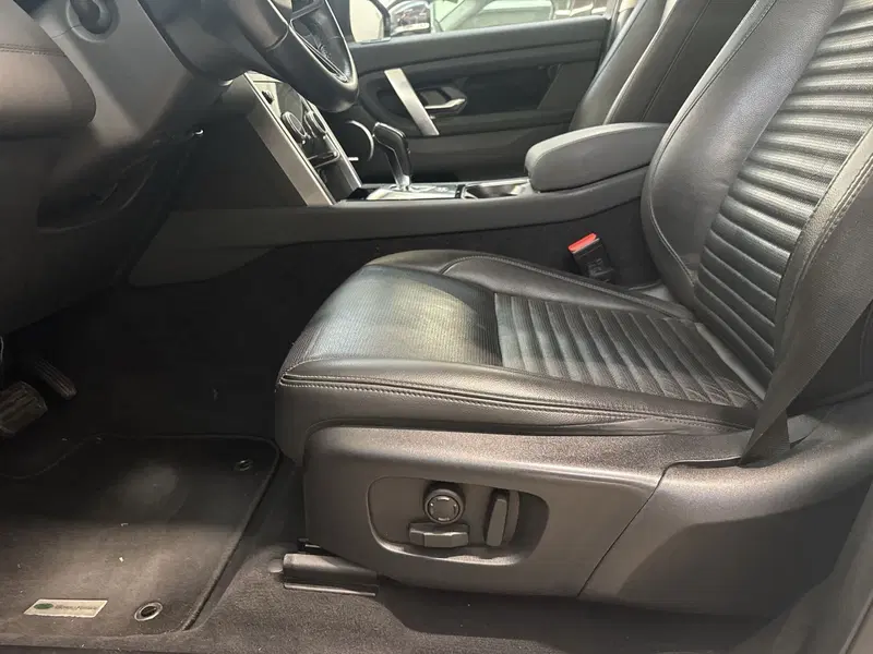Land Rover Discovery Sport usata a Modena (19)