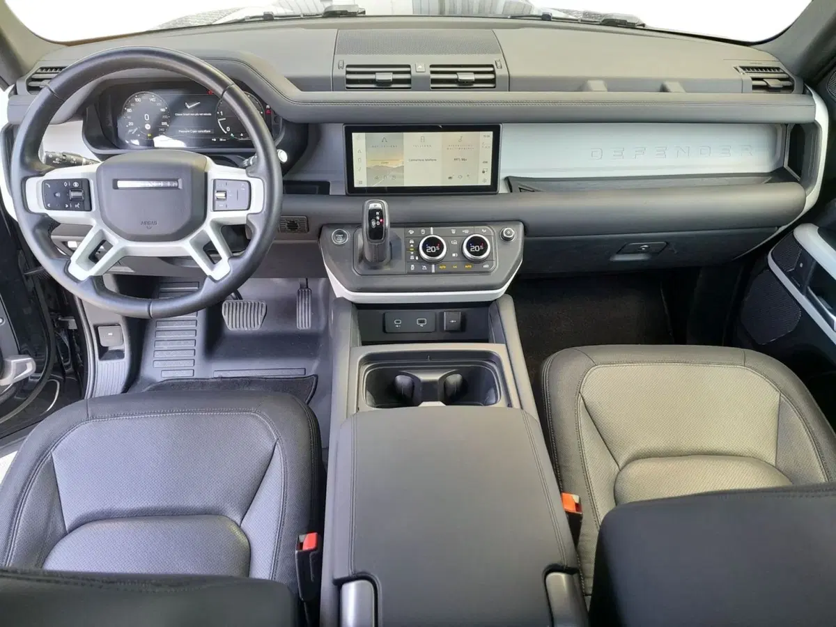 Land Rover Defender usata a Cuneo (4)