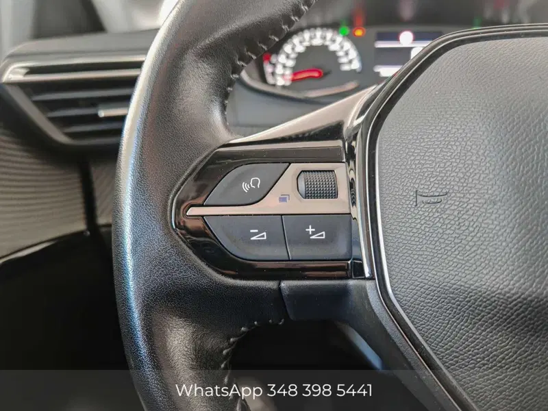 Peugeot 208 usata a Palermo (11)