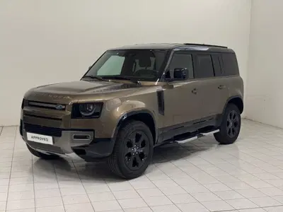 Land Rover Defender 110 3.0d mhev X-Dynamic SE awd 200cv auto 7p.ti del 2024 usata a Novara