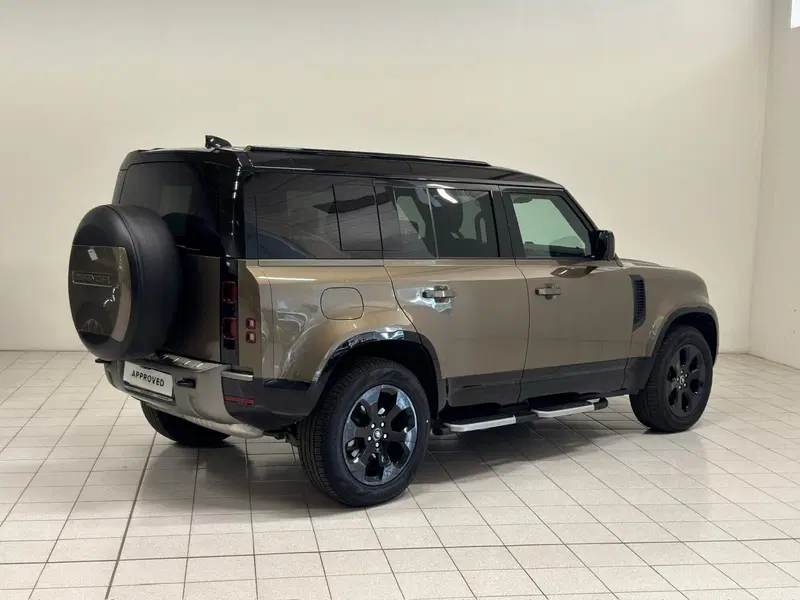 Land Rover Defender usata a Novara (2)
