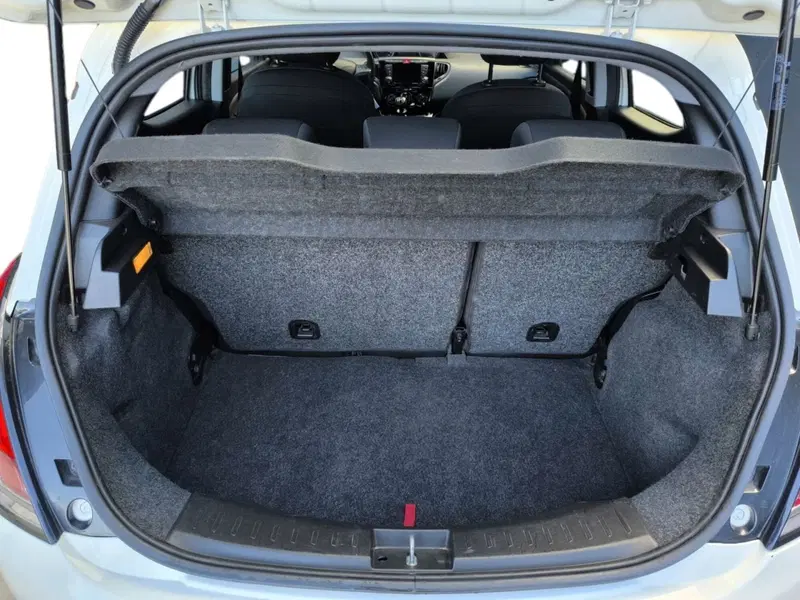 Lancia Ypsilon usata a Udine (14)