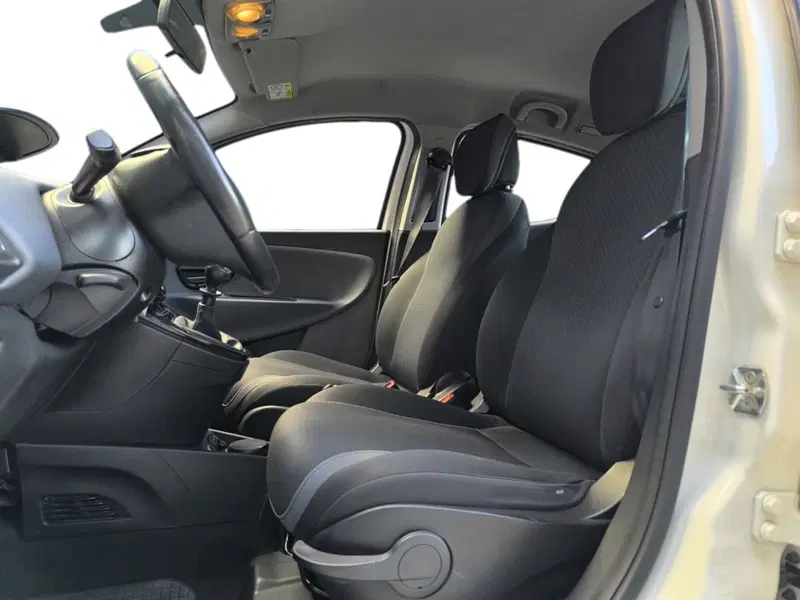 Lancia Ypsilon usata a Udine (8)