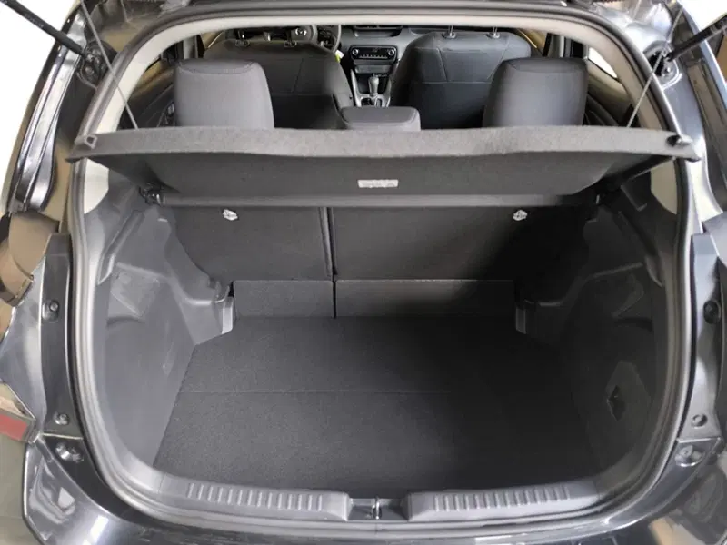 Mazda Mazda2 Hybrid nuova a Udine (15)