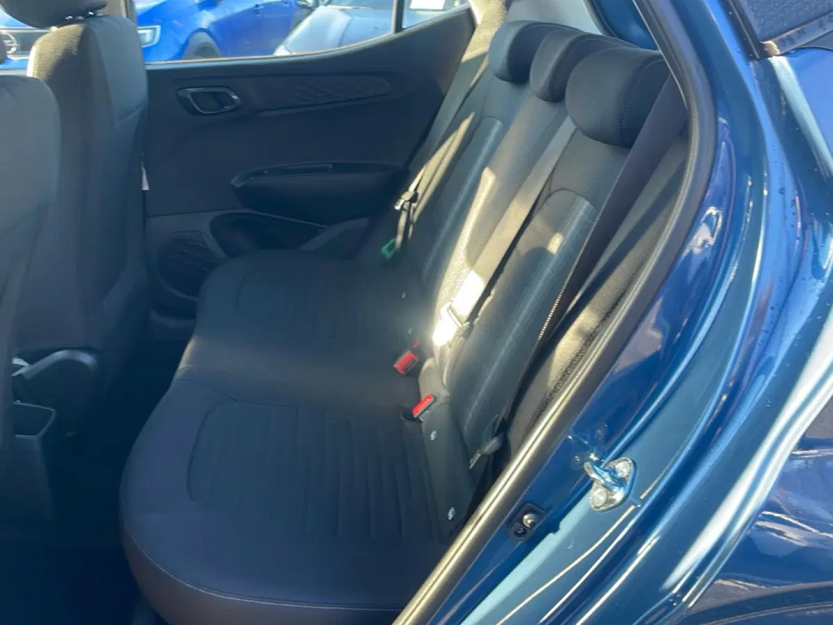 Hyundai i10 nuova a Latina (13)