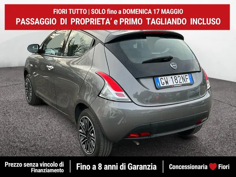 Lancia Ypsilon usata a Latina (4)