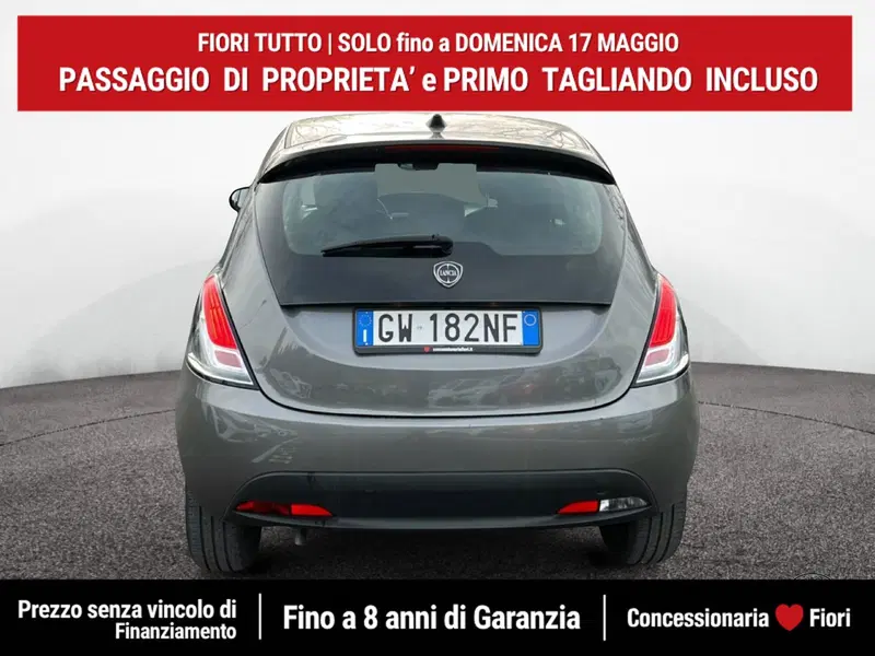 Lancia Ypsilon usata a Latina (5)
