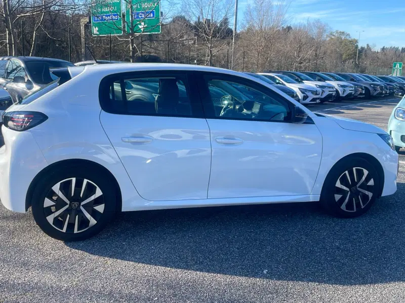 Peugeot 208 usata a Latina (8)