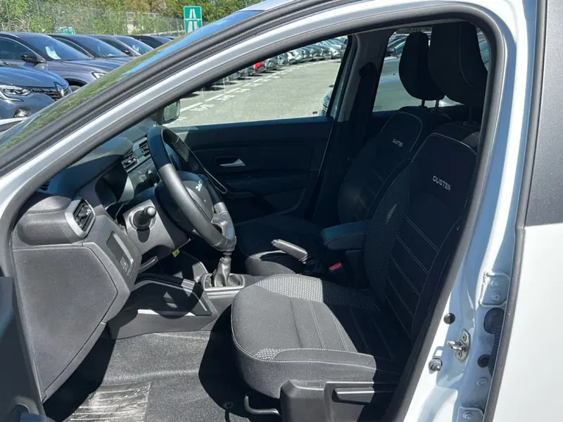 Dacia Duster usata a Latina (13)