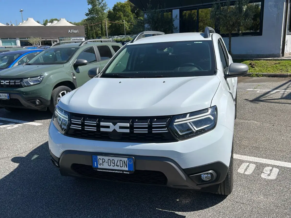 Dacia Duster usata a Latina (7)