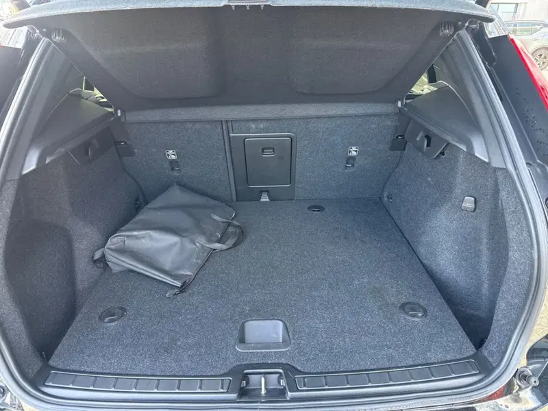 Volvo XC40 usata a Reggio Calabria (5)