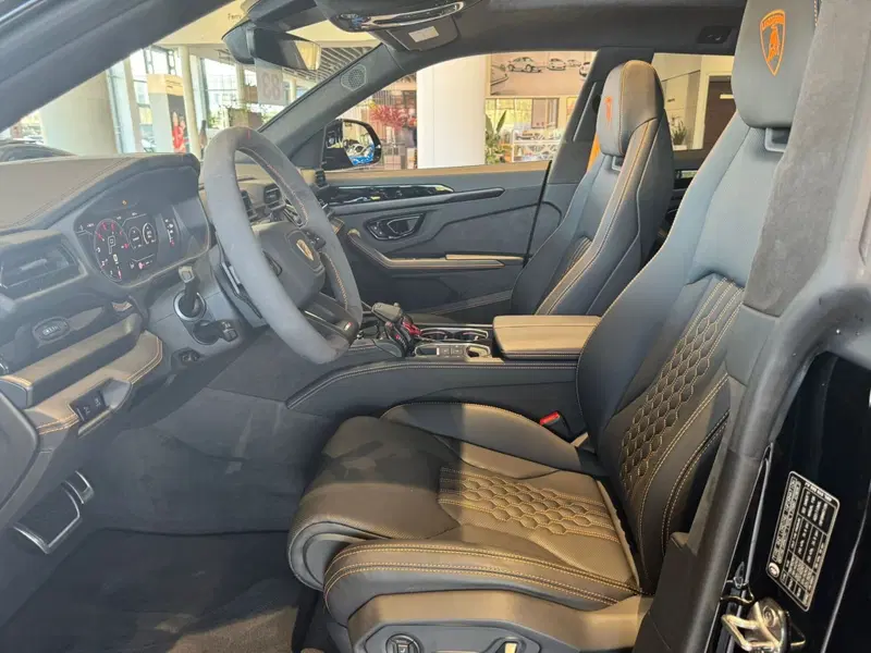 Lamborghini Urus usata a Firenze (12)