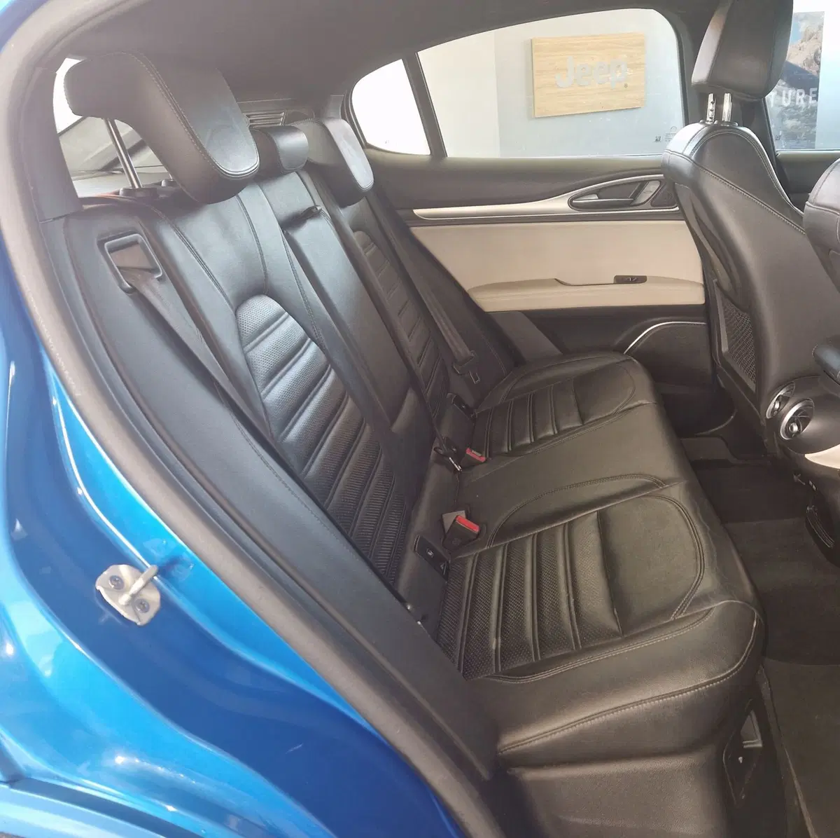 Alfa Romeo Stelvio usata a Terni (9)