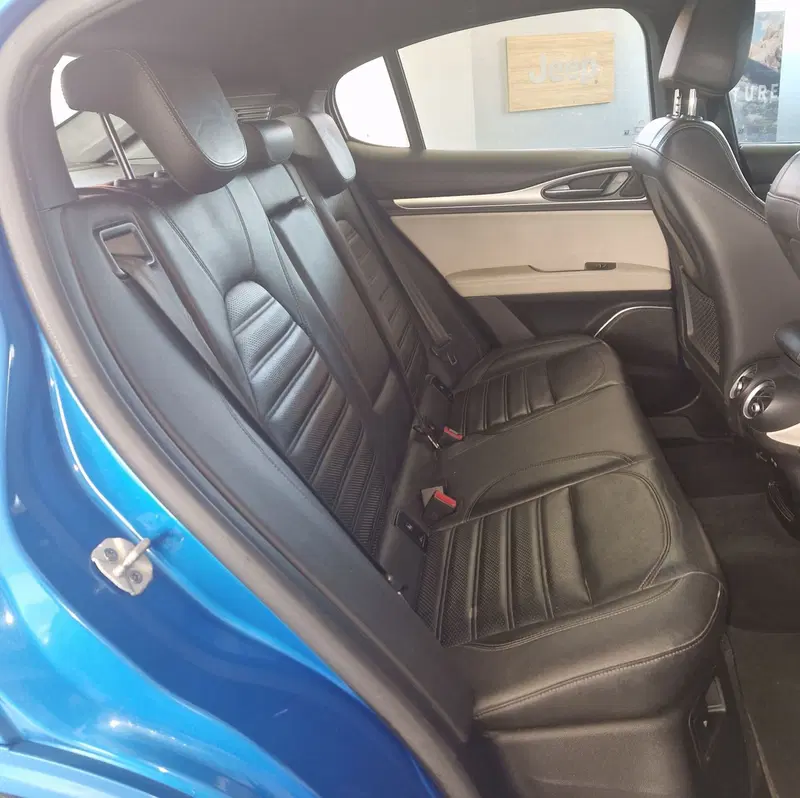 Alfa Romeo Stelvio usata a Terni (9)