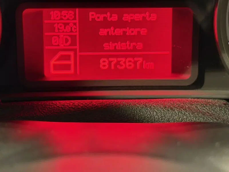 Alfa Romeo MiTo usata a Genova (12)