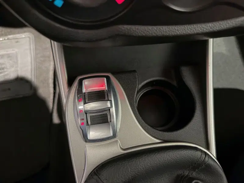 Alfa Romeo MiTo usata a Genova (13)