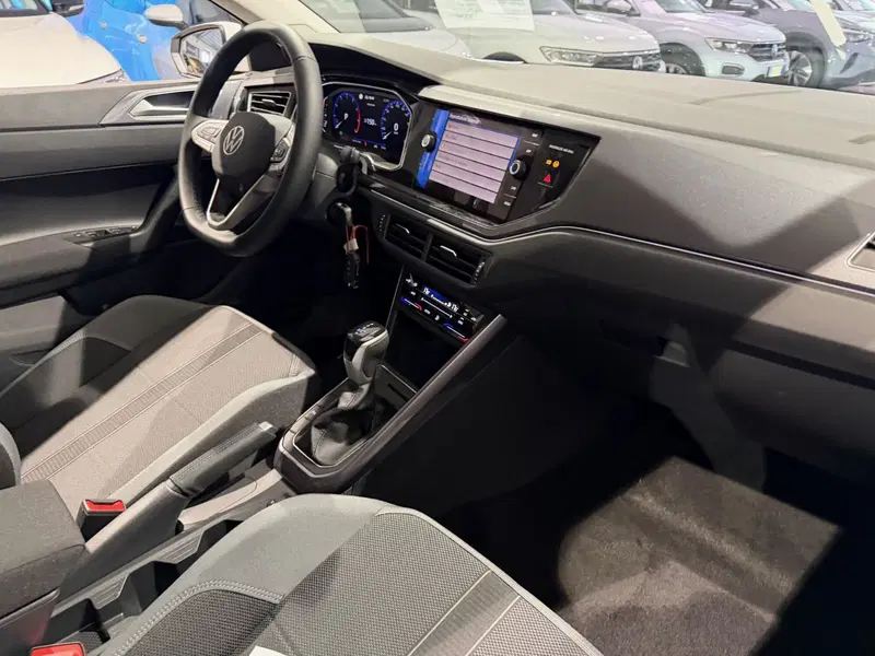 Volkswagen Polo nuova a Genova (10)