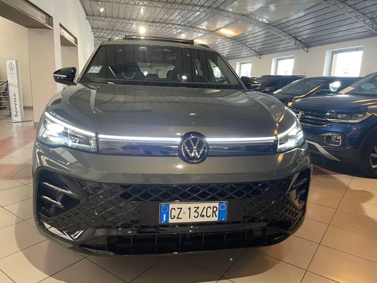 Volkswagen Tiguan usata a Genova (9)