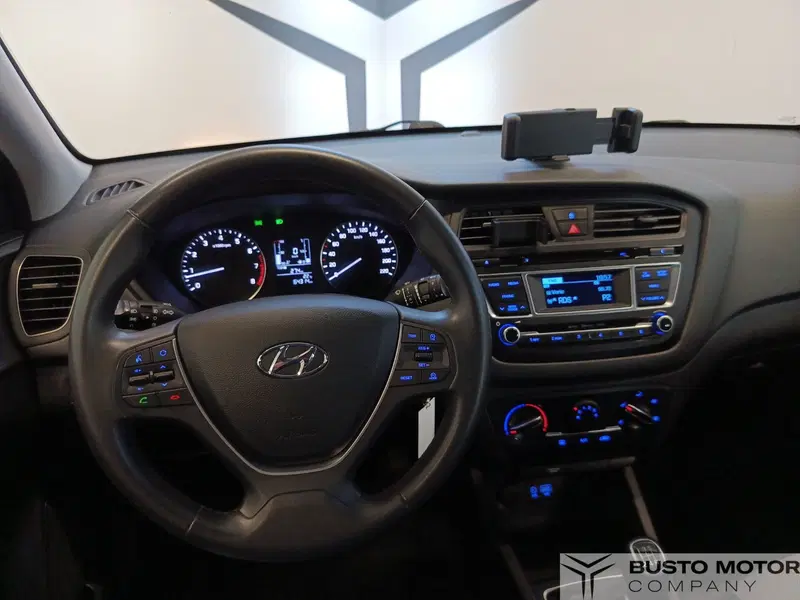 Hyundai i20 usata a Varese (11)