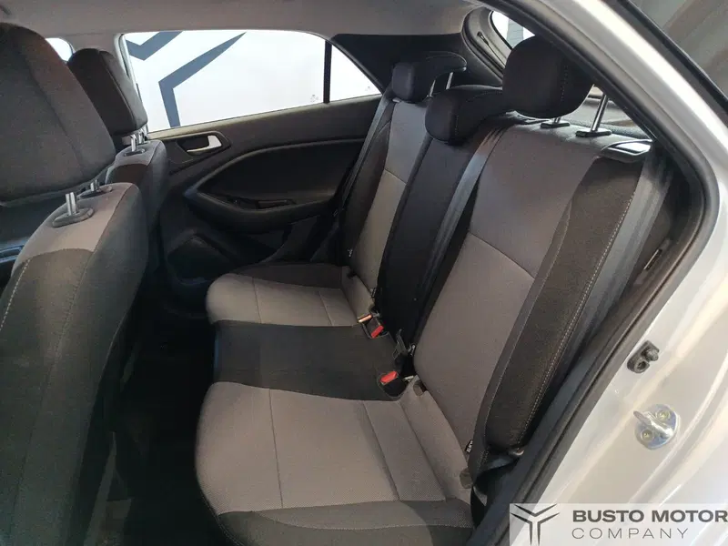 Hyundai i20 usata a Varese (9)