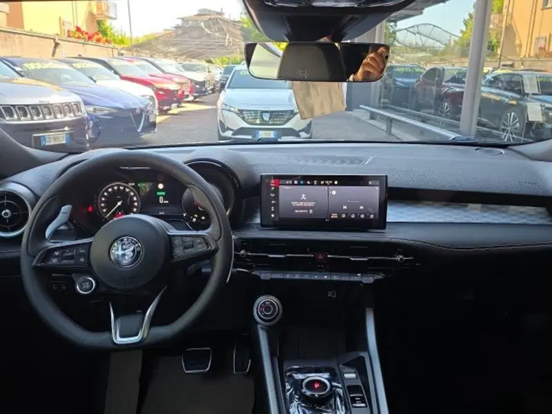 Alfa Romeo Tonale nuova a Monza e Brianza (8)