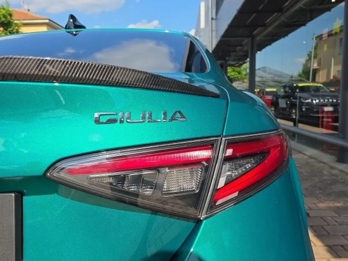 Alfa Romeo Giulia nuova a Monza e Brianza (15)